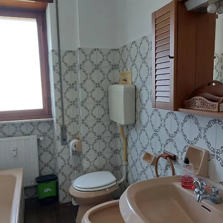 Δωμάτια σε οικογενειακή κατοικία #punto Fm 1# *